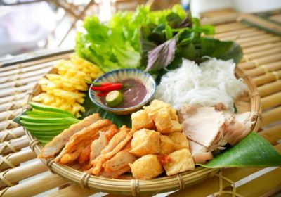 10 món ăn nên thử khi đến Hà Nội