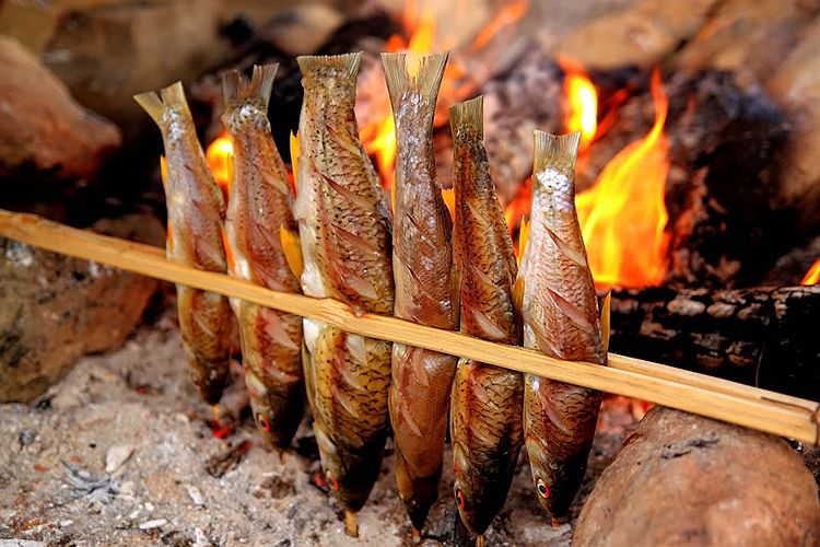 cá suối nướng mộc châu
