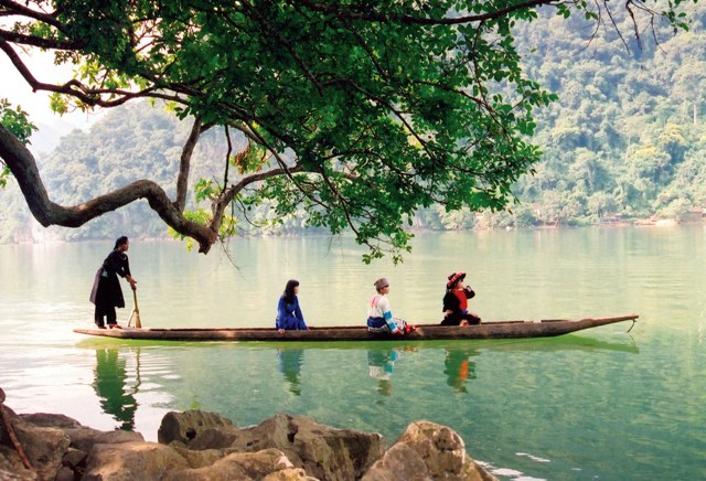 Những hồ nước nổi tiếng nhất Việt Nam